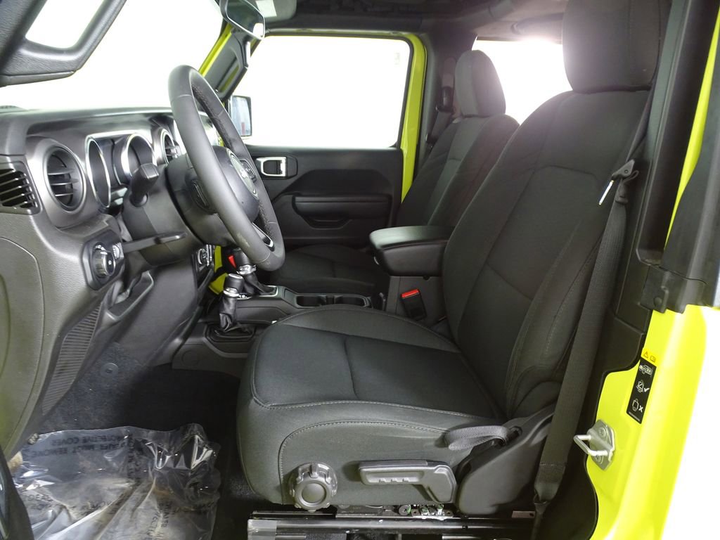 Used 2023 Jeep Wrangler Willys image 10
