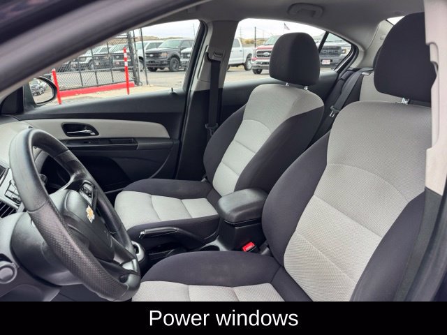 Used 2014 Chevrolet Cruze LS FWD image 17