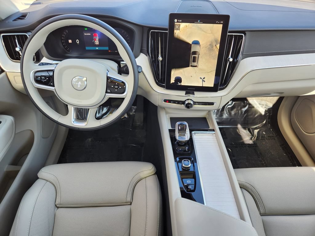 New 2026 Volvo XC60 B5 Ultra w/ Protection Package Premier AWD/4WD image 16