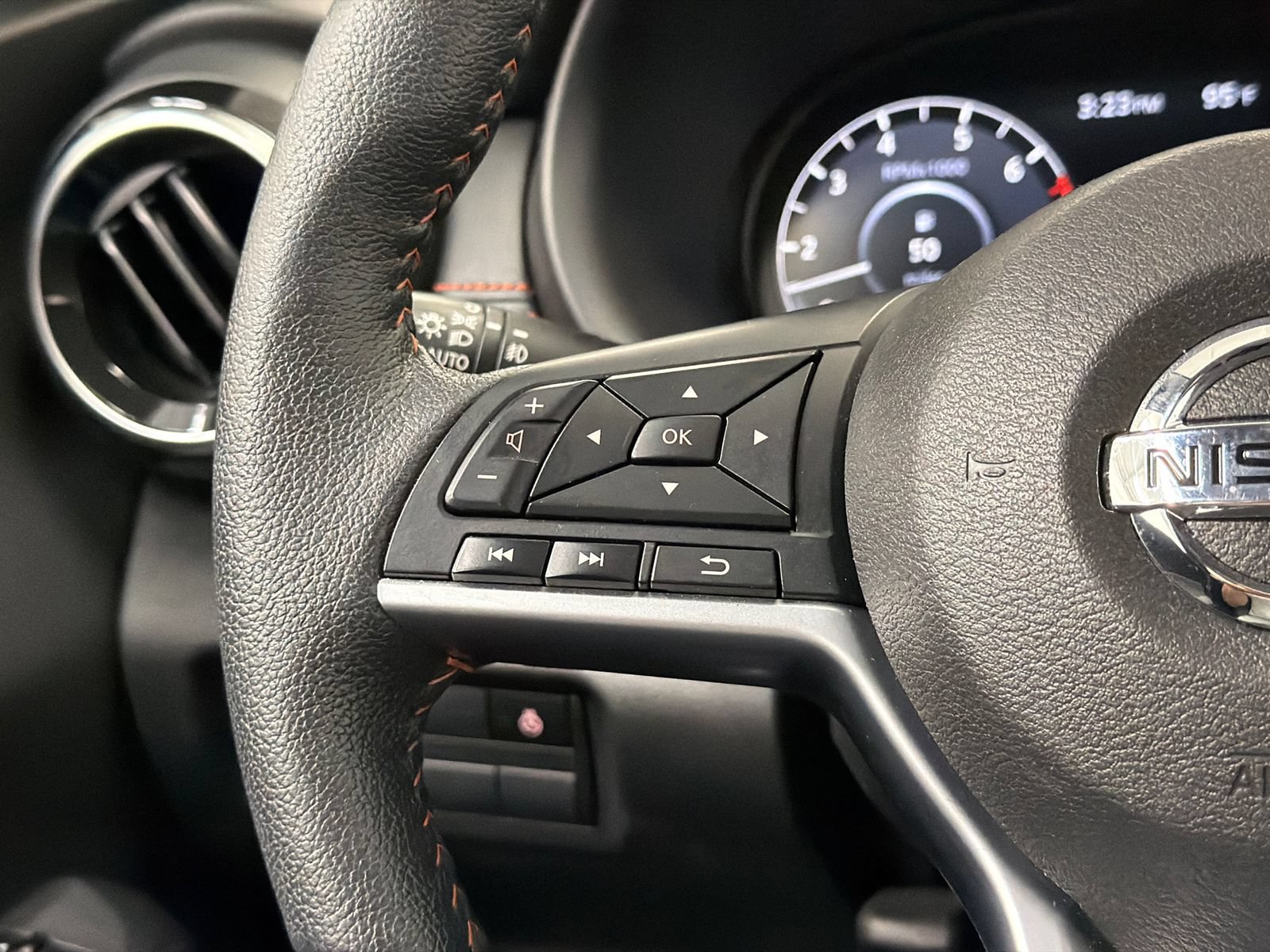 Used 2021 Nissan Kicks SR w/ SR Premium Package FWD image 20