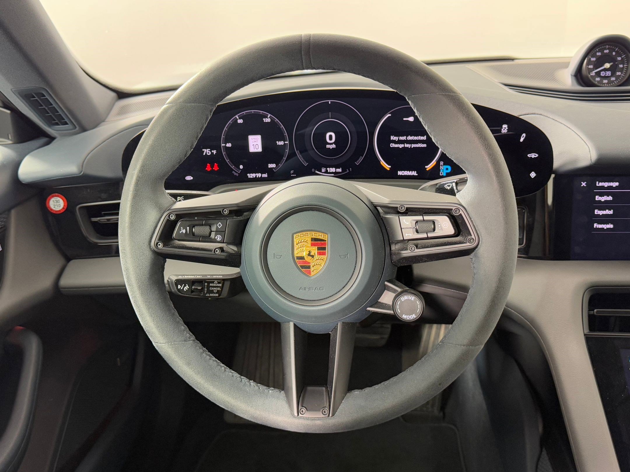 Used 2022 Porsche Taycan image 21