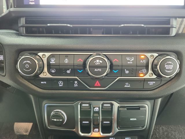 New 2026 Jeep Gladiator Sport AWD/4WD image 32