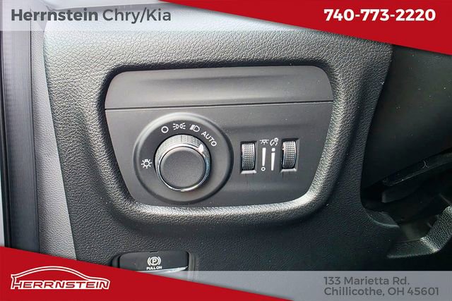 New 2026 Jeep Grand Cherokee Laredo image 17