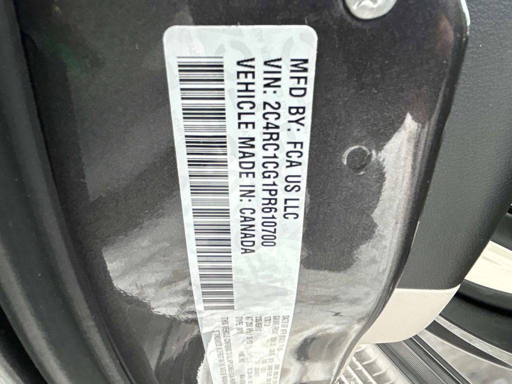 Used 2023 Chrysler Voyager LX image 33