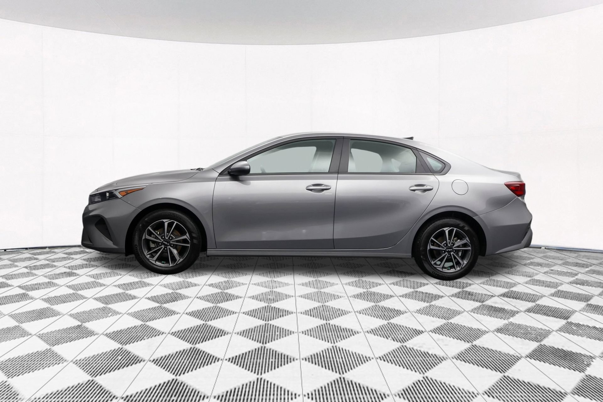 Used 2024 Kia Forte LXS FWD image 39