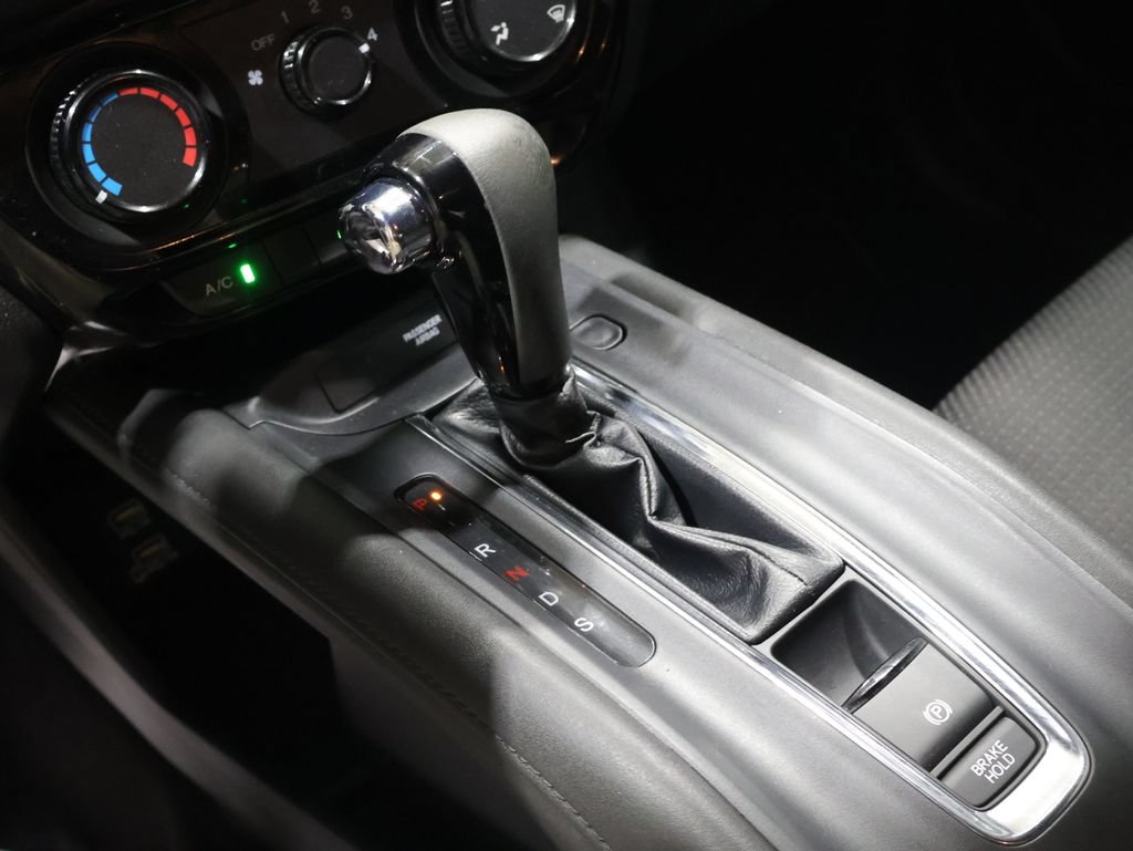 Used 2020 Honda HR-V Sport image 29