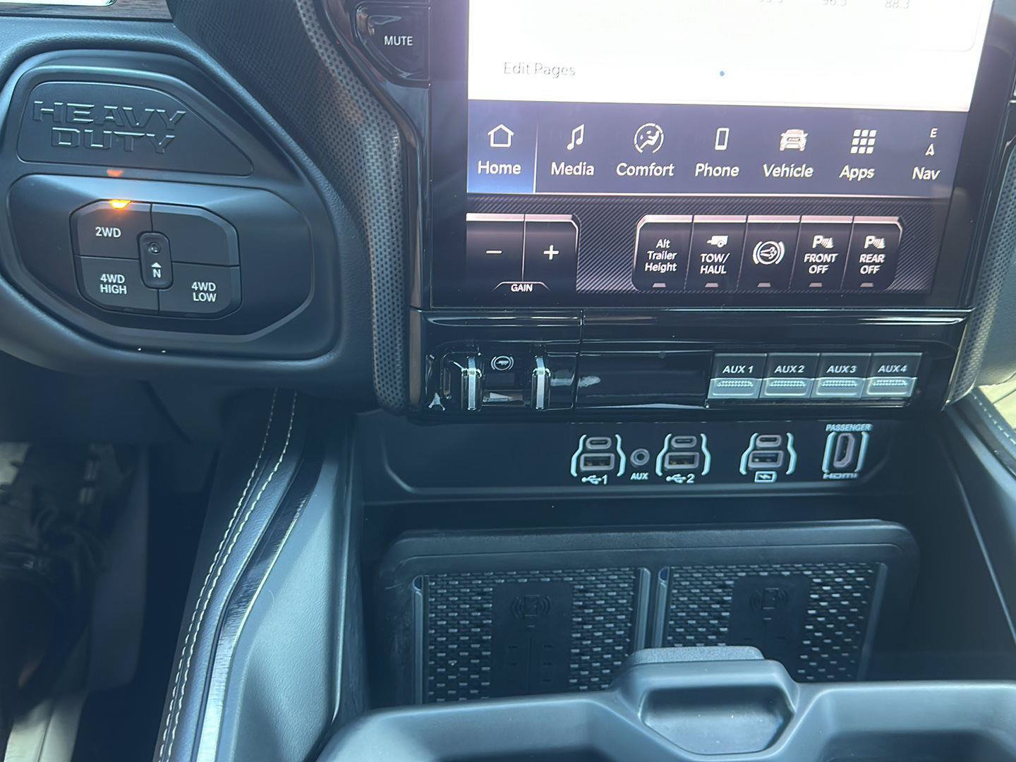 Used 2026 RAM 3500 Limited AWD/4WD image 47