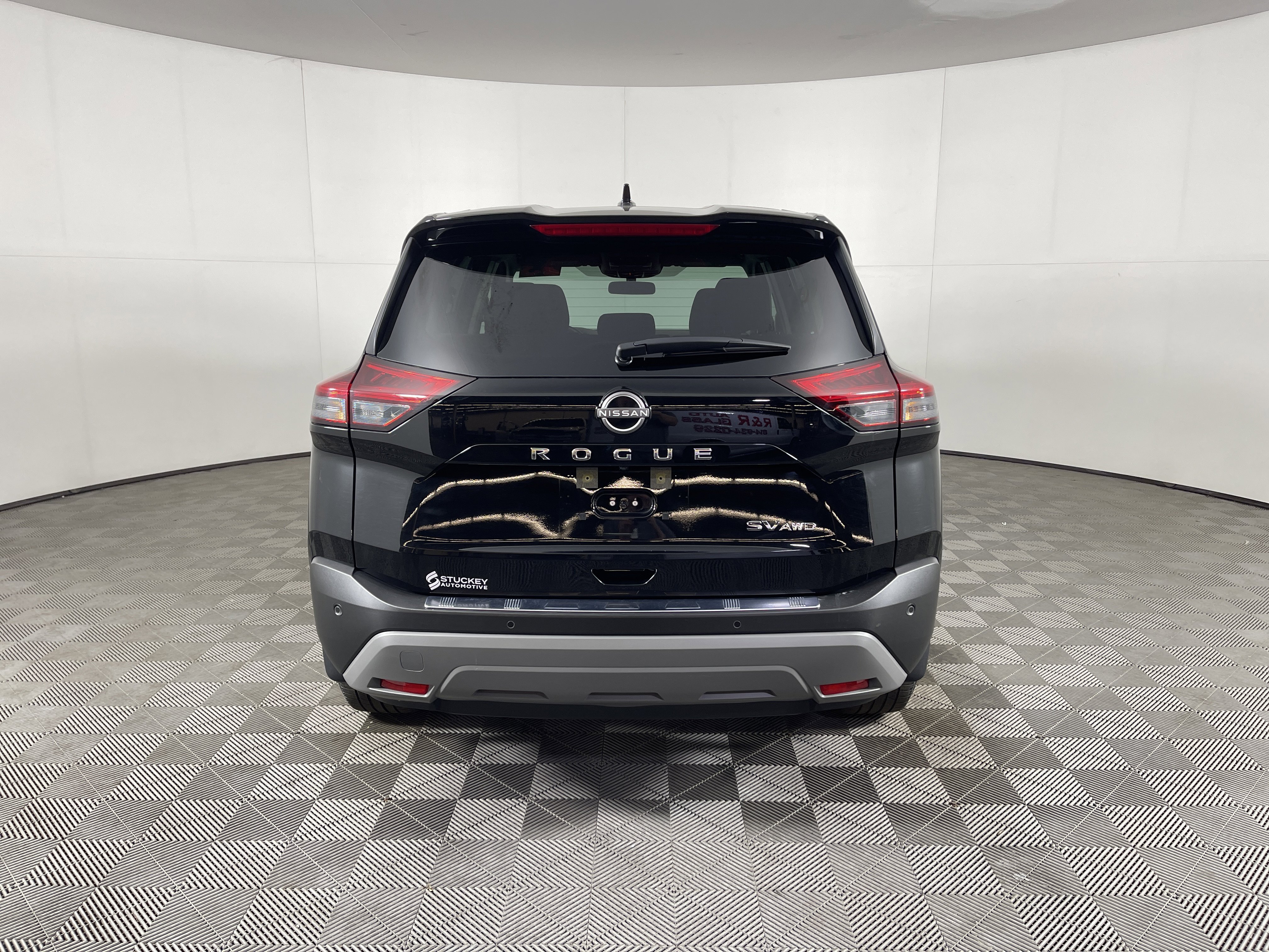 Used 2023 Nissan Rogue SV image 4