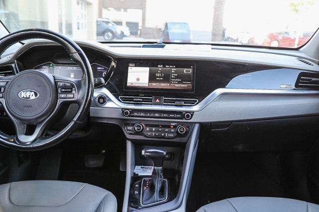 Used 2020 Kia Niro EX Premium FWD image 11