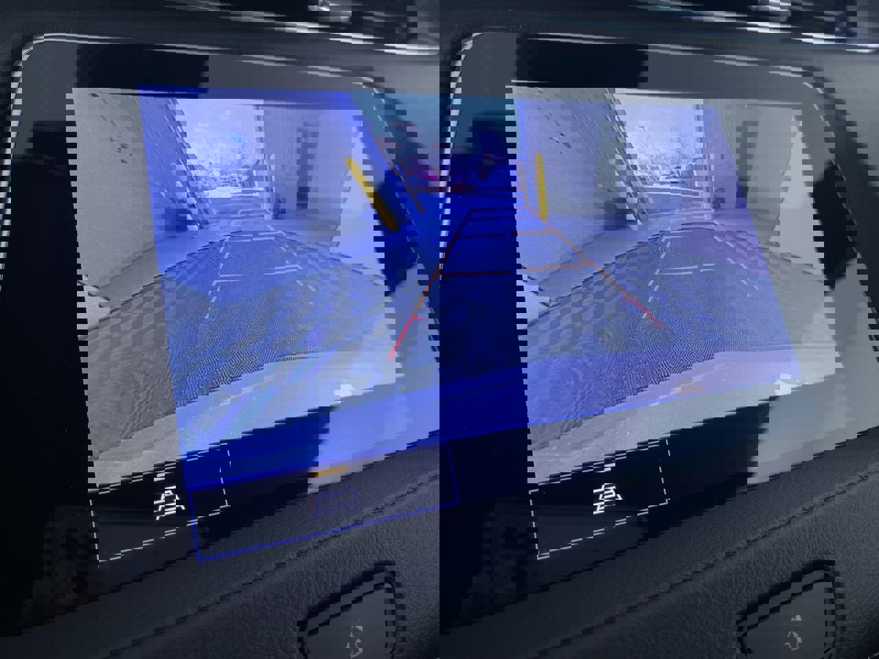 Certified 2023 Cadillac XT4 Premium Luxury w/ Technology Package image 7