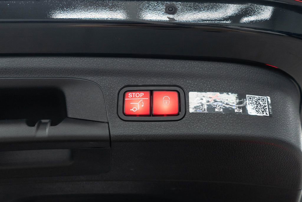 Used 2025 Mercedes-Benz GLE 350 4MATIC image 32