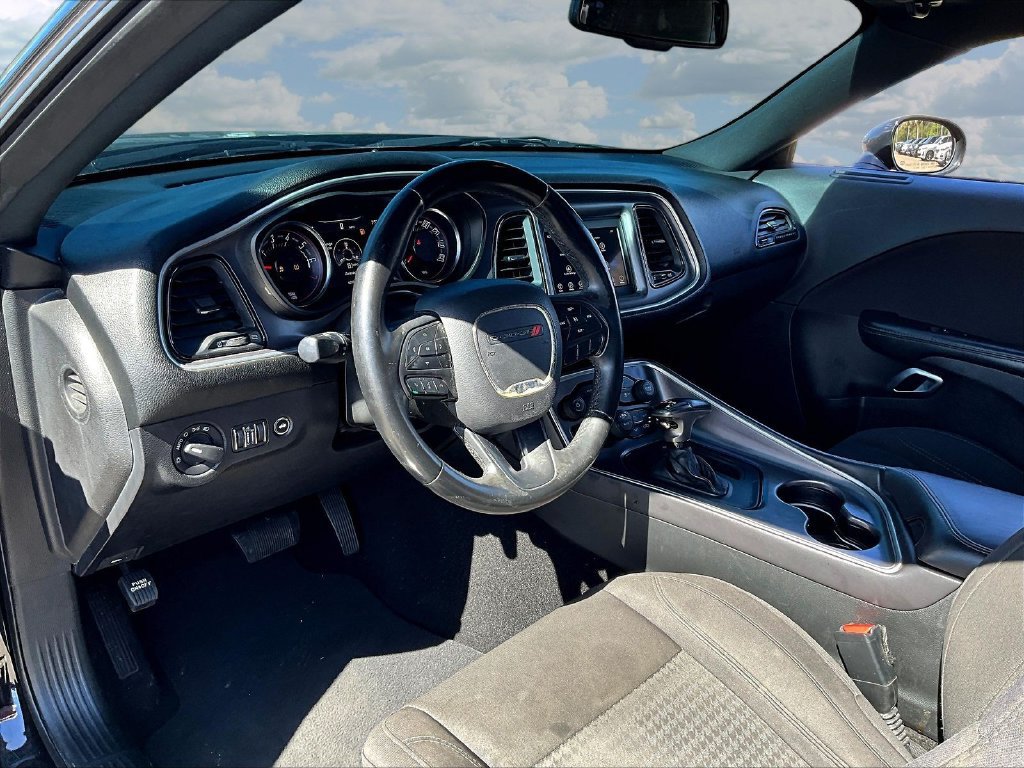 Used 2019 Dodge Challenger SXT RWD image 17