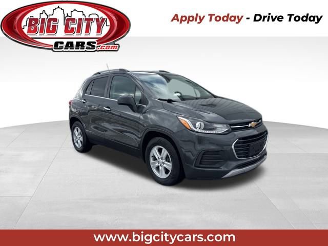 Used 2017 Chevrolet Trax LT w/ LT Convenience Package image 1
