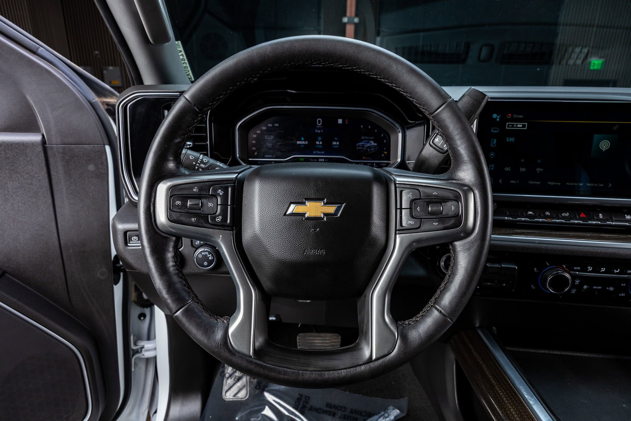 Used 2022 Chevrolet Silverado 1500 LT w/ Texas Edition Plus RWD image 19