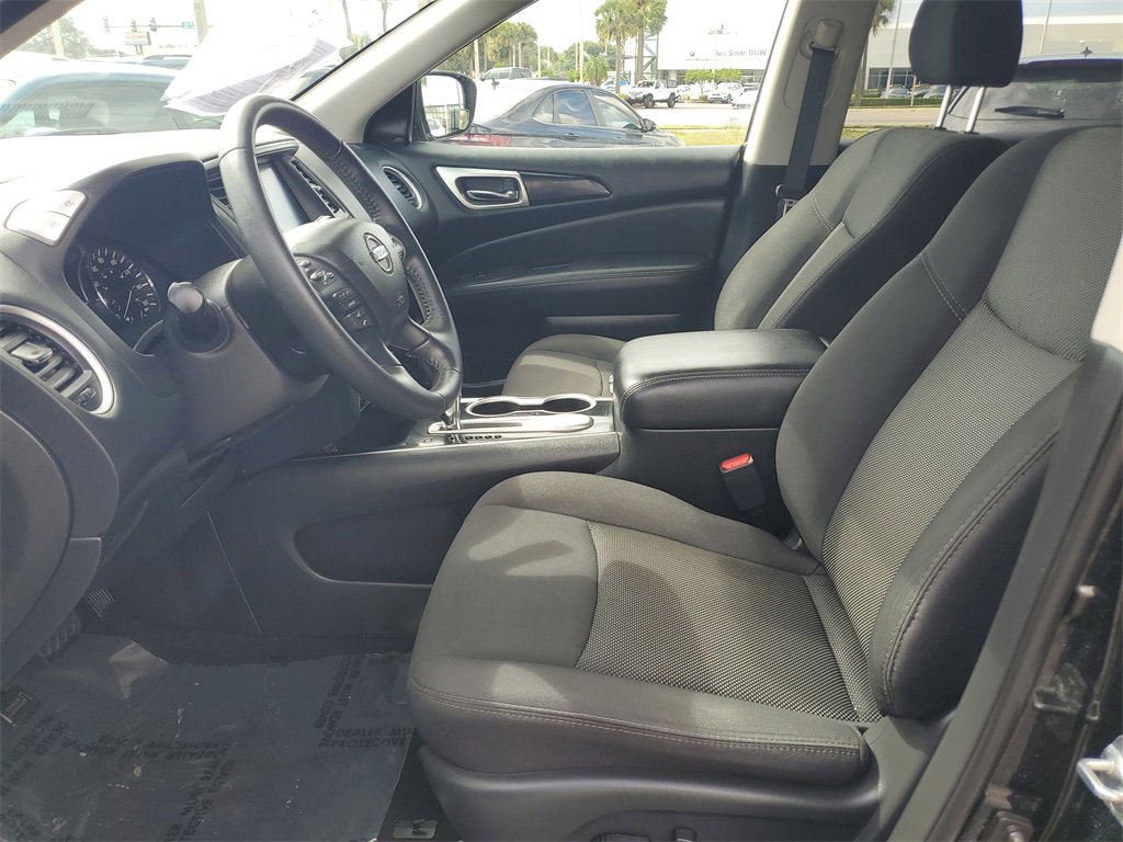 Used 2020 Nissan Pathfinder SV image 20