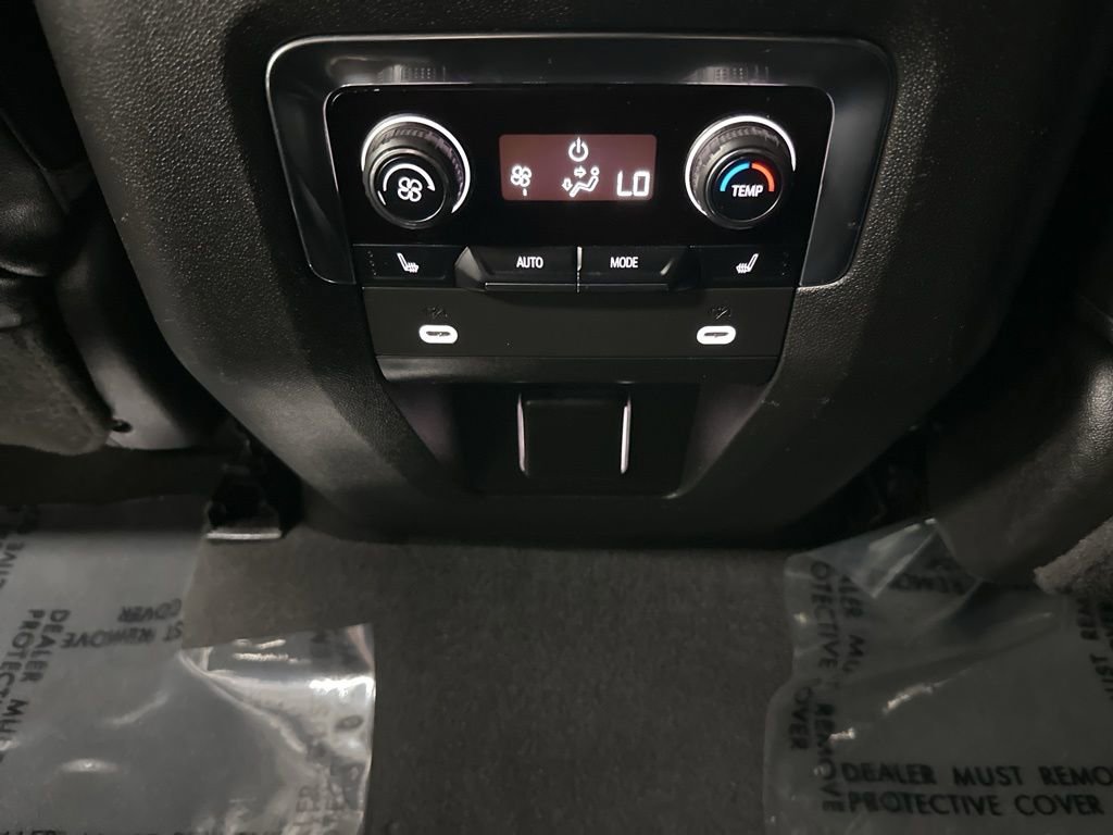 Used 2023 Chevrolet Tahoe Z71 AWD/4WD image 31