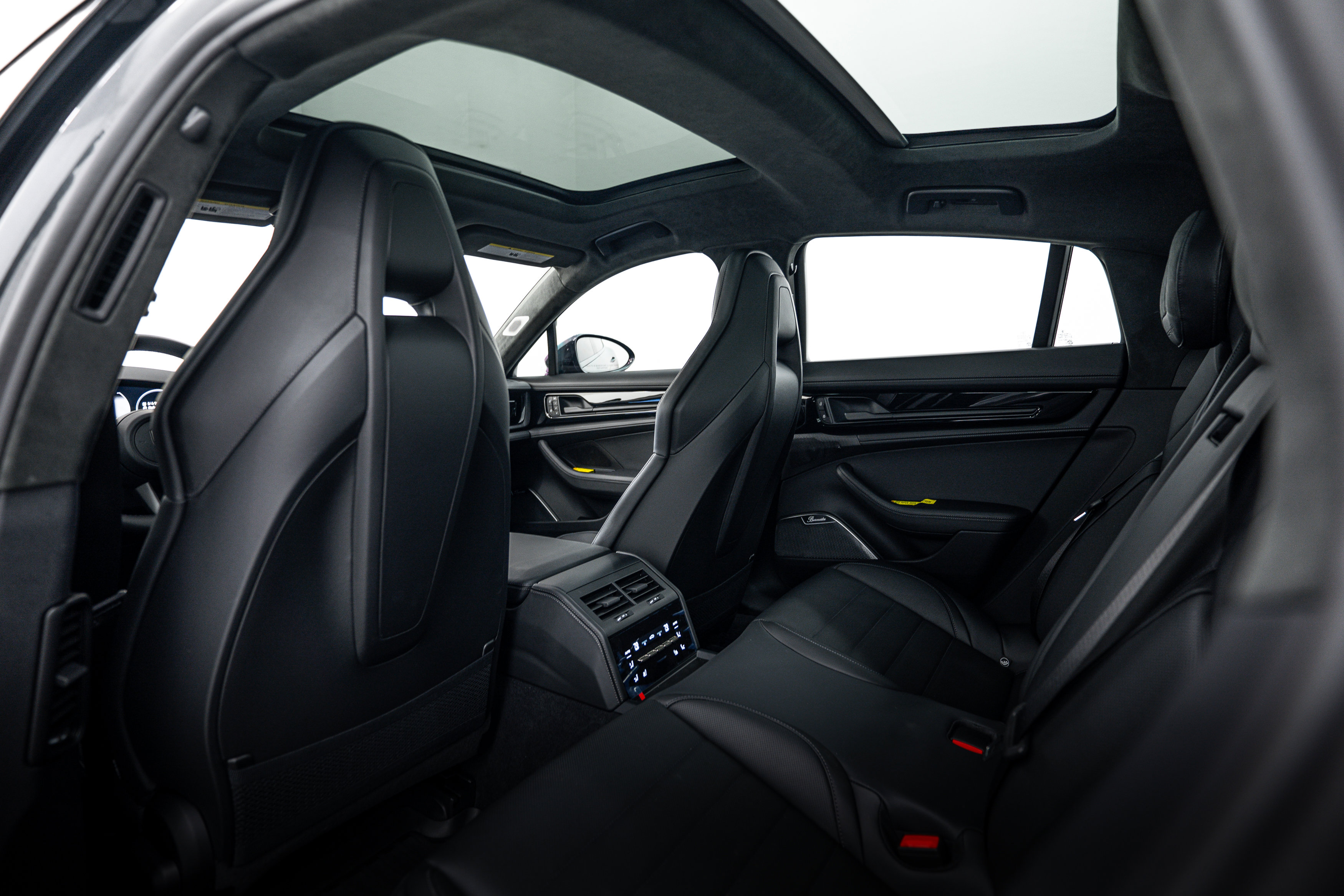 New 2026 Porsche Panamera Turbo image 24