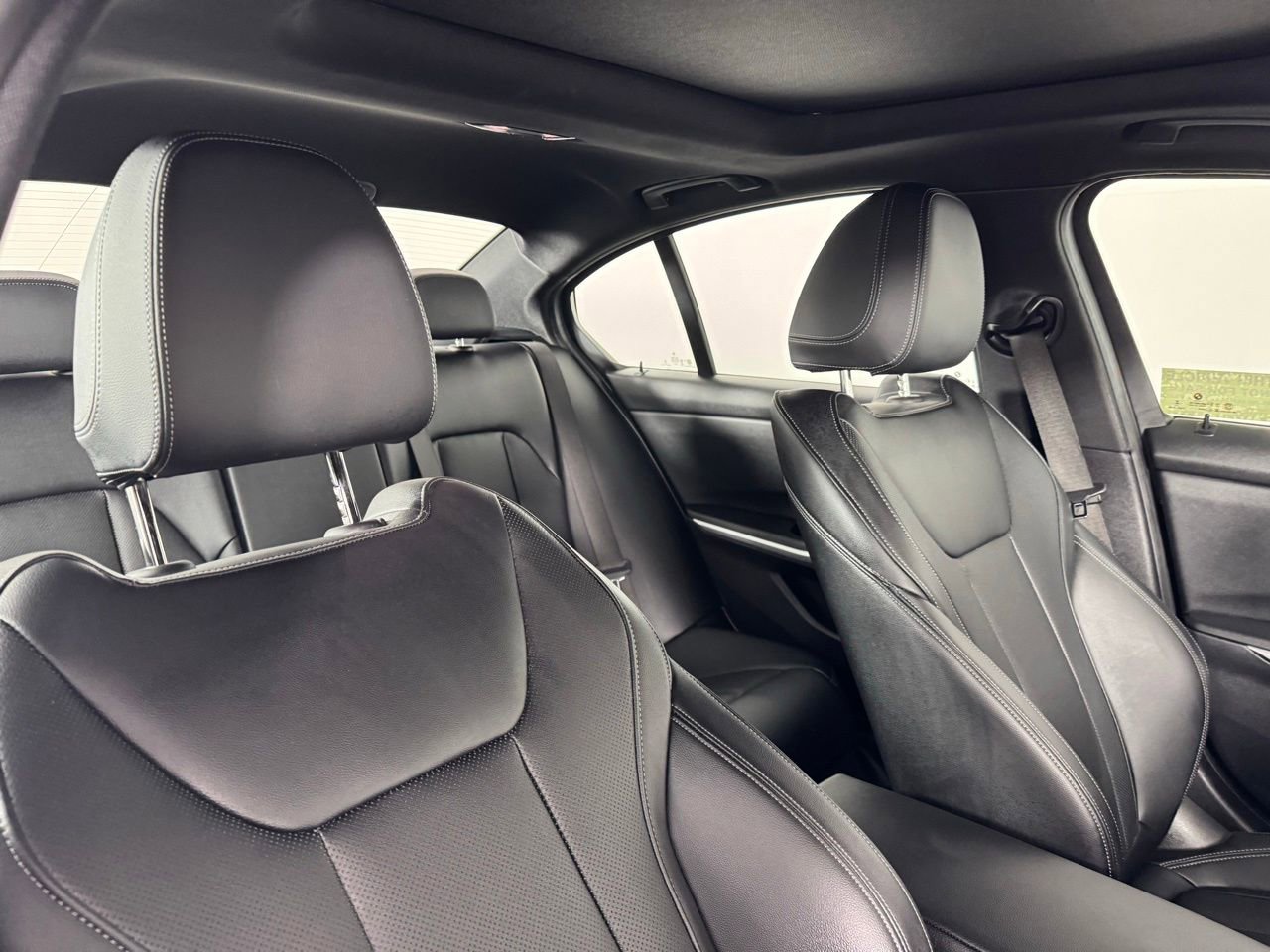 Used 2025 BMW 330i 330i image 32