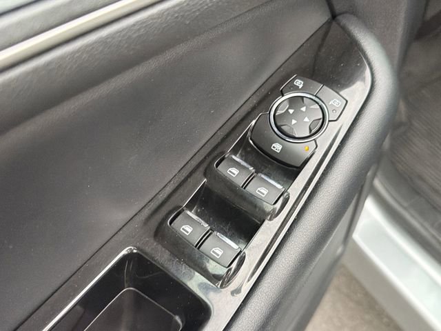 Used 2020 Ford Edge SEL w/ Convenience Package FWD image 24