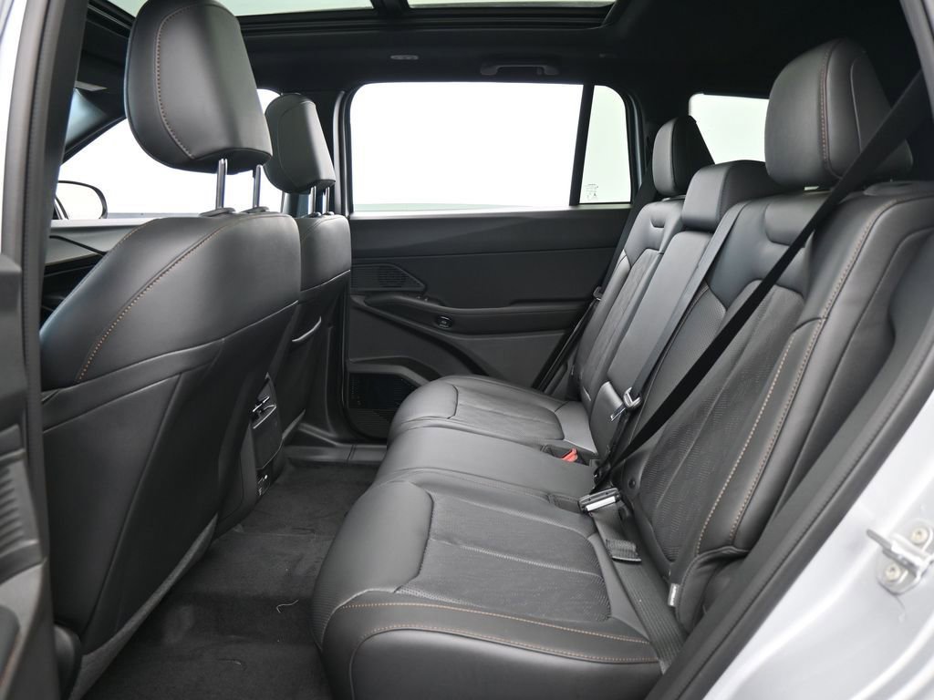 New 2026 Jeep Cherokee Overland image 31