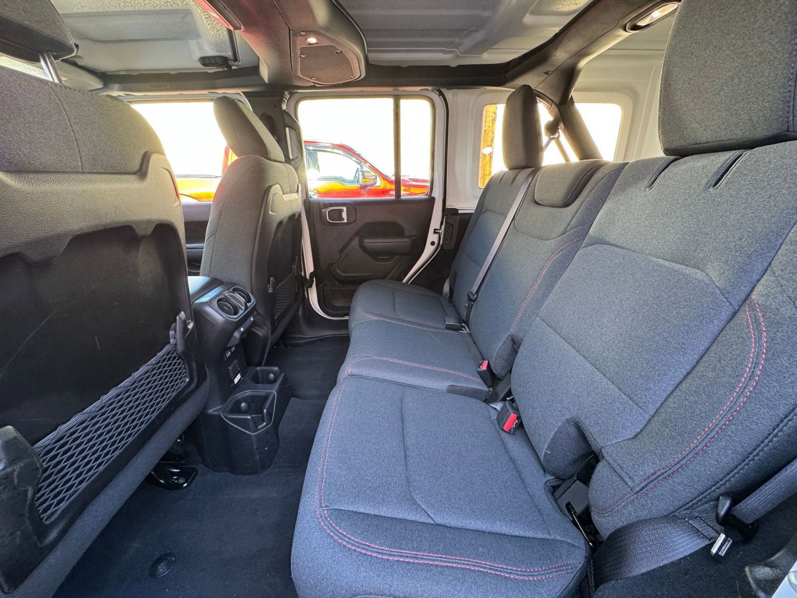 Used 2025 Jeep Wrangler Unlimited Rubicon image 24