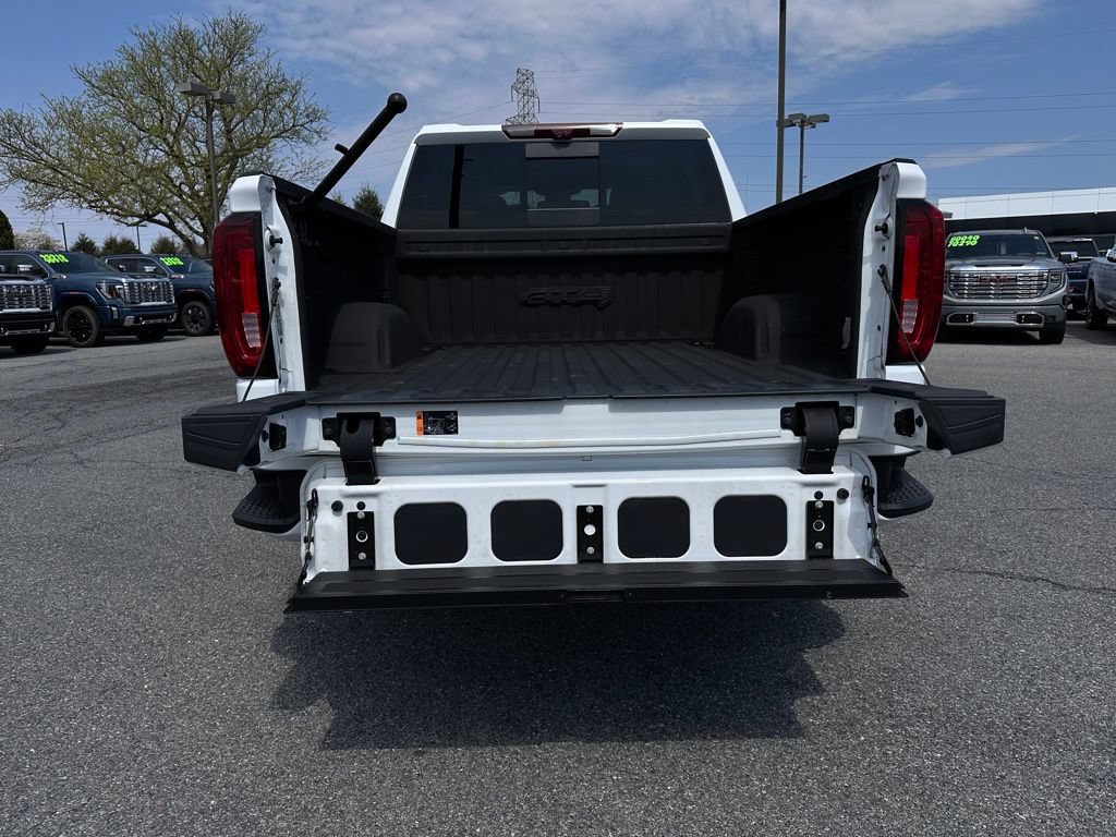 Used 2023 GMC Sierra 1500 AT4 w/ Technology Package AWD/4WD image 47