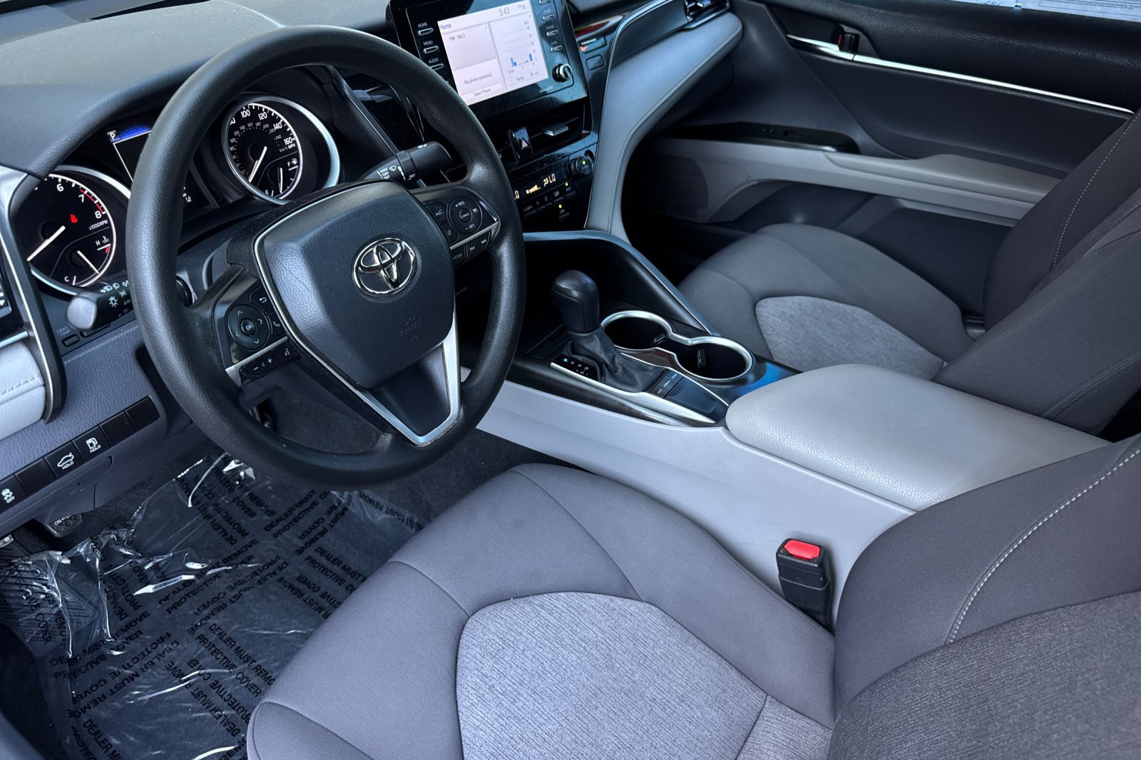 Used 2024 Toyota Camry LE FWD image 10