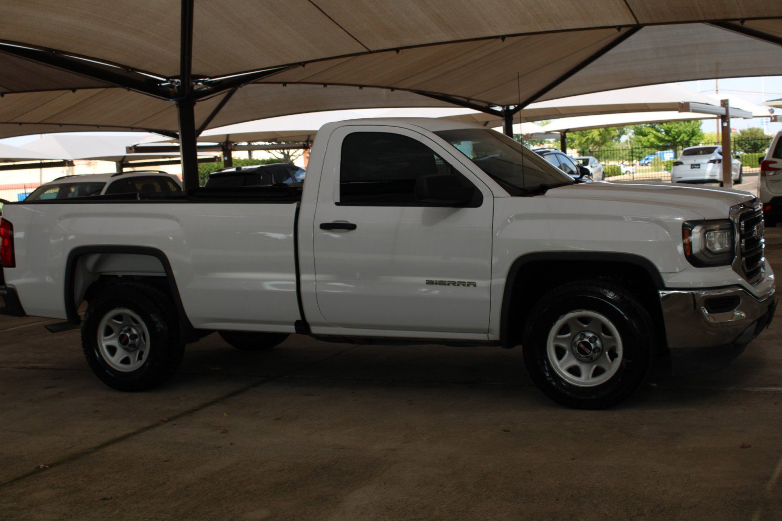 Used 2018 GMC Sierra 1500 2WD Regular Cab image 12