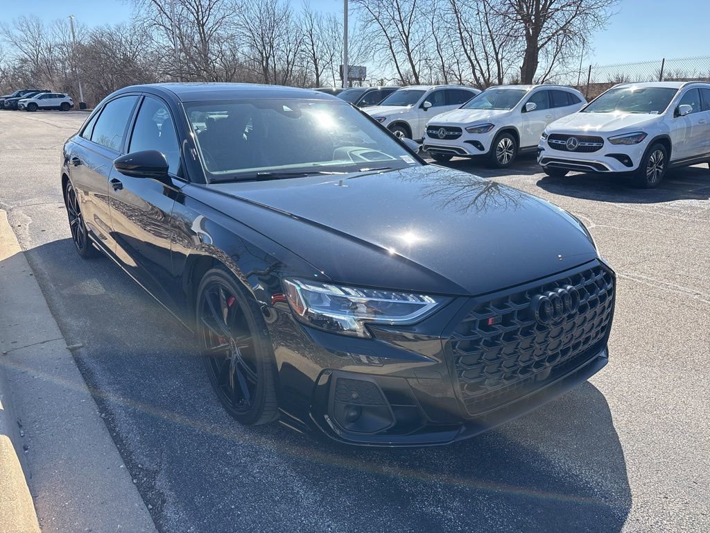Used 2022 Audi S8 w/ S8 Comfort Plus Package AWD/4WD image 16