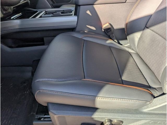 New 2026 Ford F350 Lariat w/ Black Appearance Package image 25