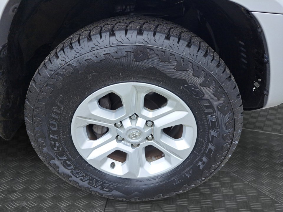 Used 2023 Toyota 4Runner SR5 Premium AWD/4WD image 21
