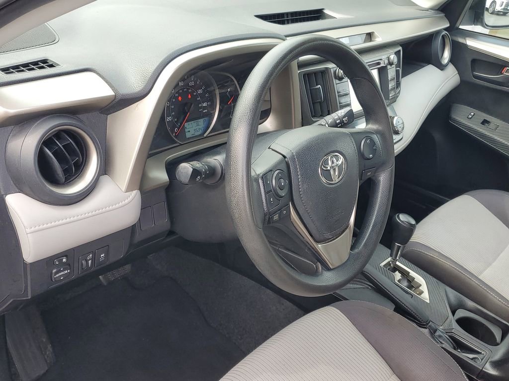 Used 2013 Toyota RAV4 XLE FWD image 12