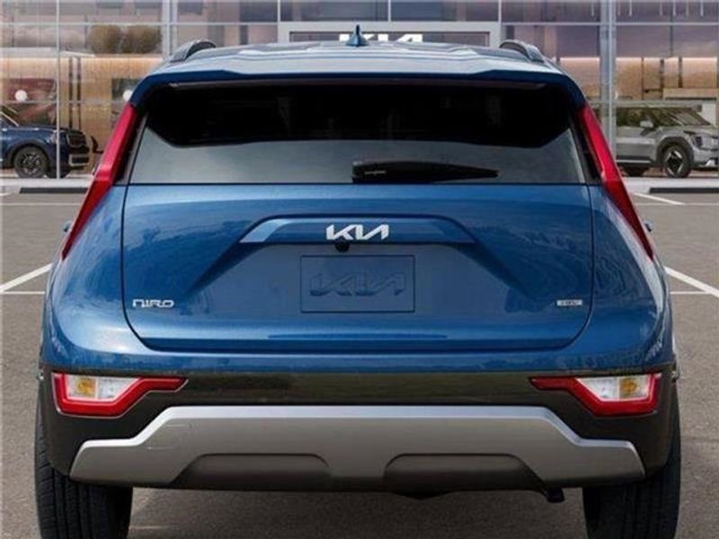 New 2025 Kia Niro EX Touring image 40