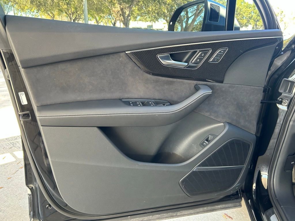 Used 2023 Audi SQ7 Premium Plus image 16