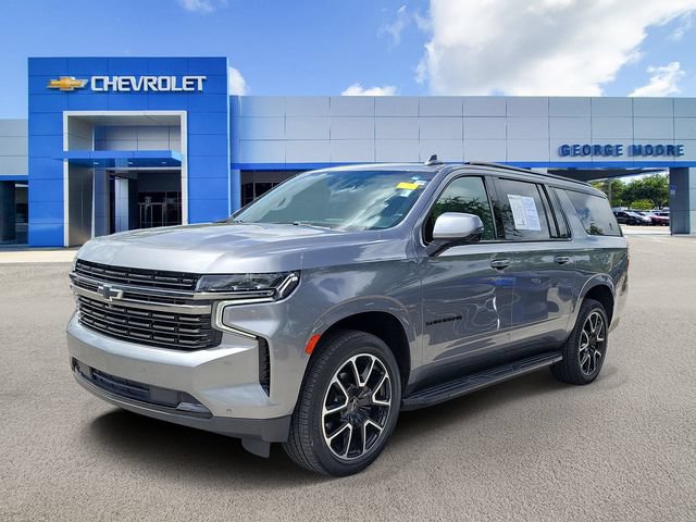 Certified 2022 Chevrolet Suburban RST w/ Luxury Package RWD image 2