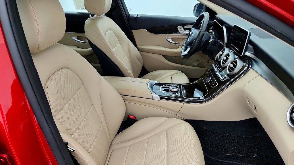 Used 2018 Mercedes-Benz C 300 Sedan w/ Premium Package image 24