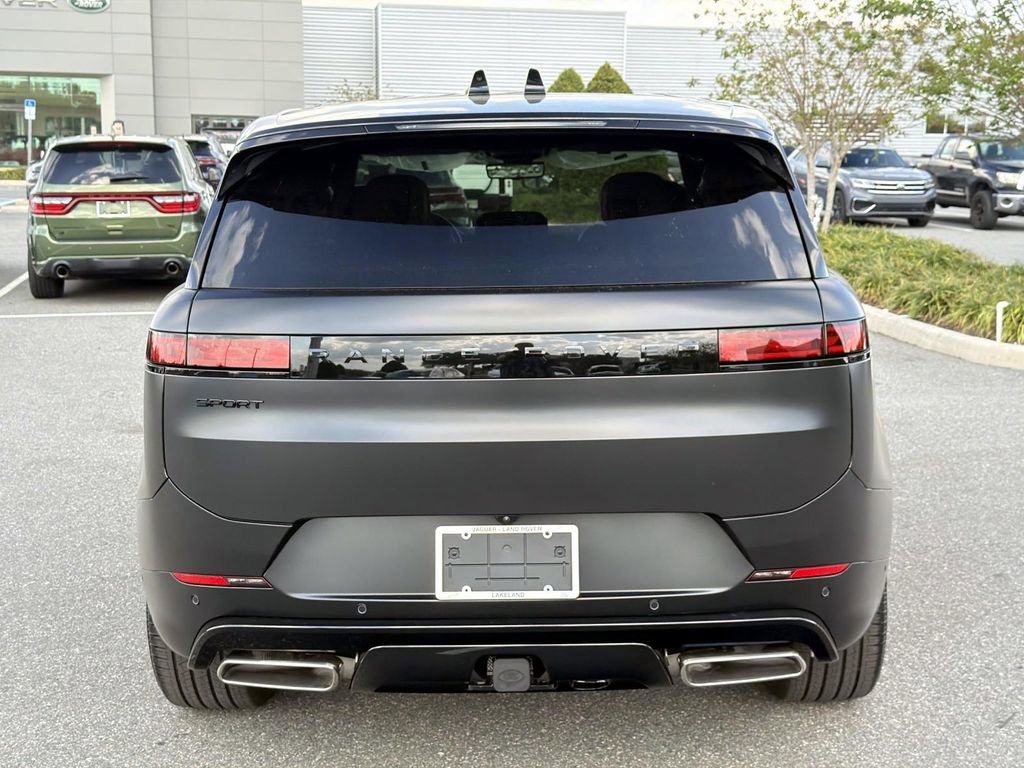 New 2026 Land Rover Range Rover Sport Dynamic SE AWD/4WD image 4