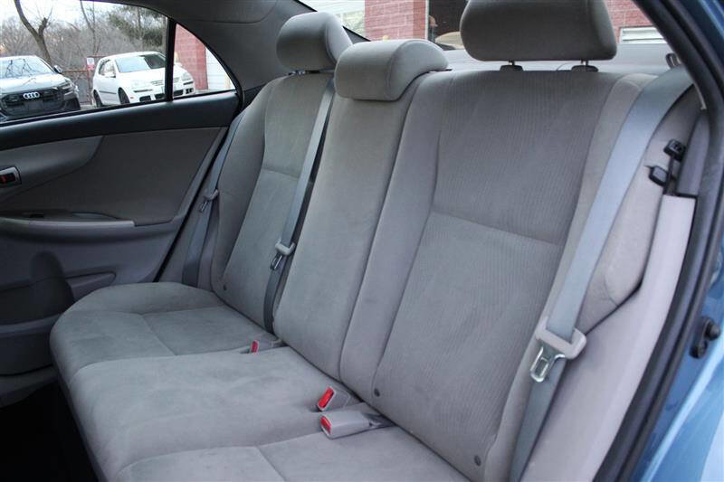 Used 2013 Toyota Corolla L image 23