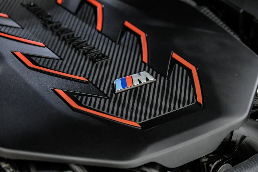 Used 2025 BMW M5 w/ Carbon Package image 59
