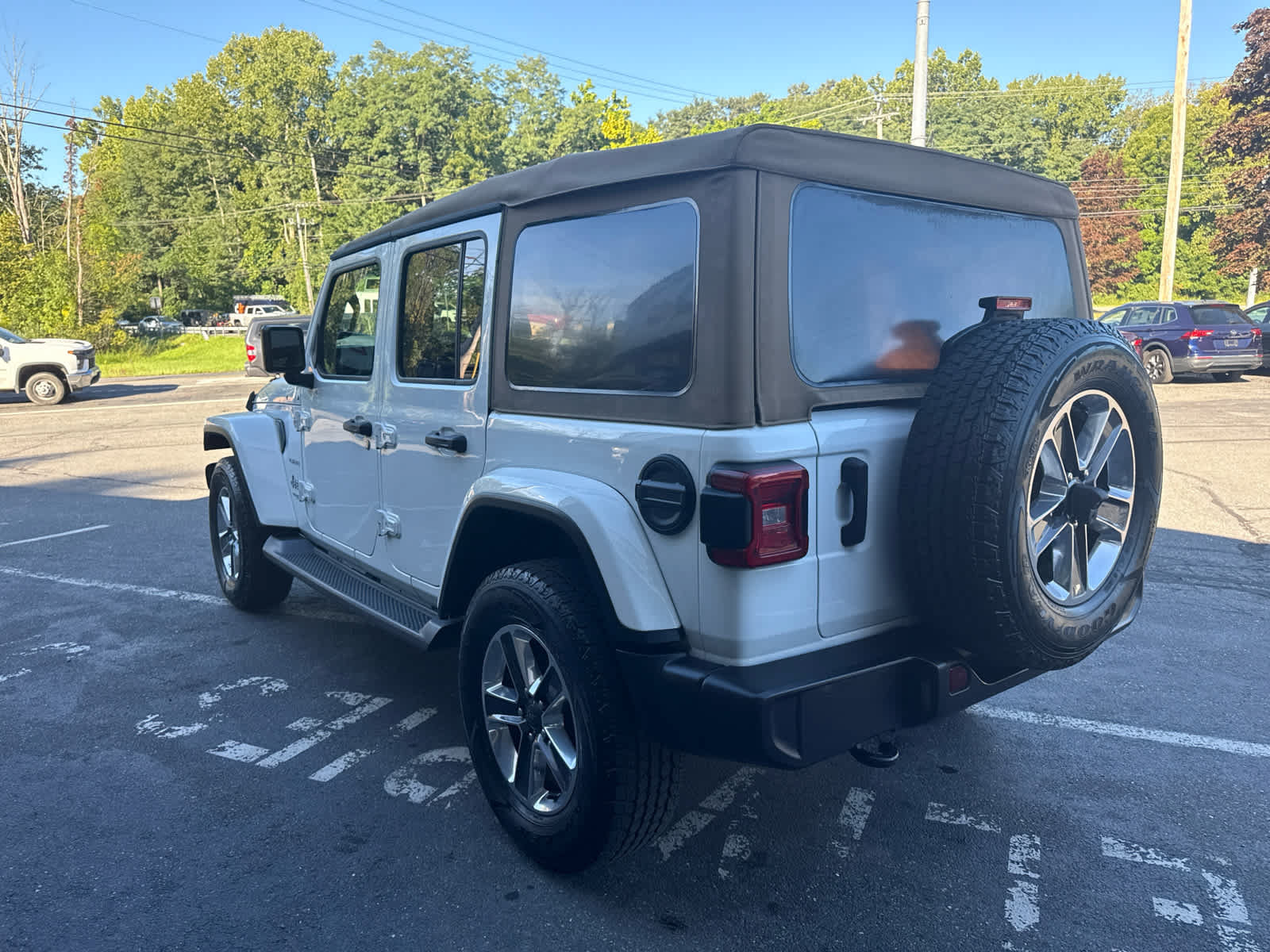 Certified 2021 Jeep Wrangler Unlimited Sahara AWD/4WD image 6