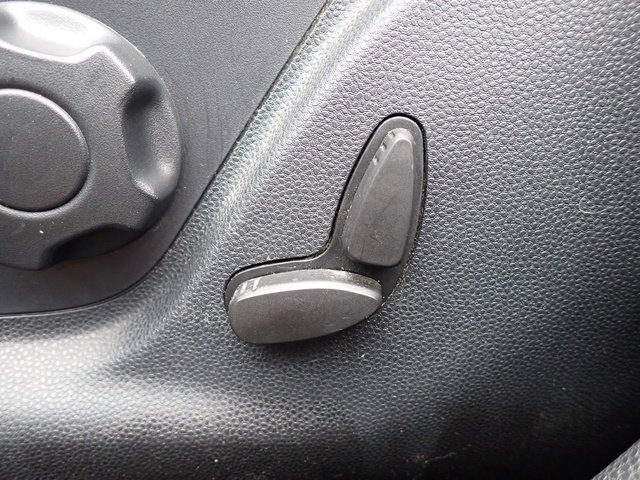 Used 2020 Ford EcoSport SES w/ SES Black Appearance Package image 21