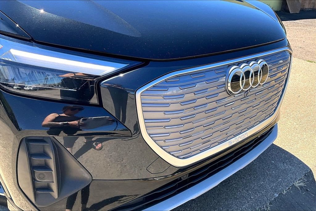 Used 2022 Audi Q4 e-tron Premium Plus AWD/4WD image 31