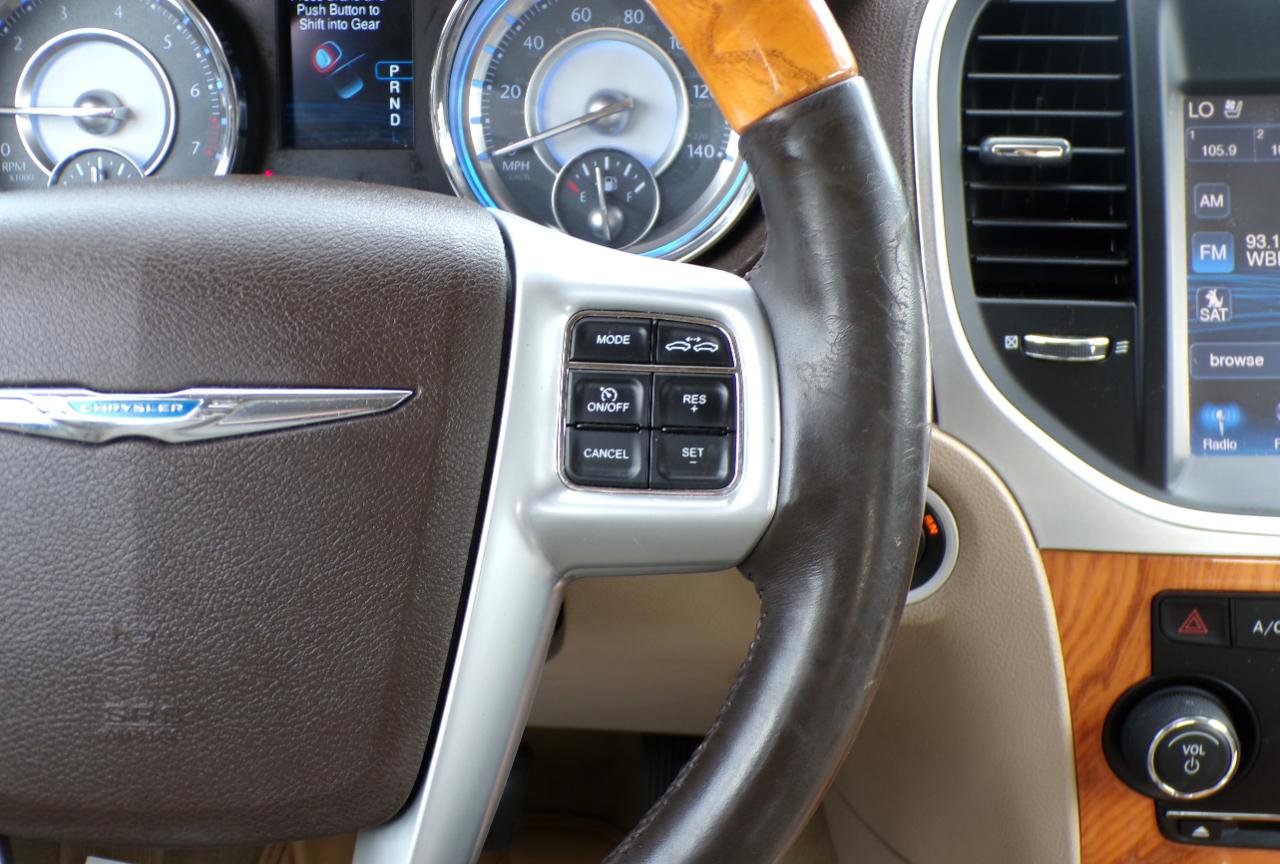 Used 2013 Chrysler 300 C w/ Beats Audio Group RWD image 15