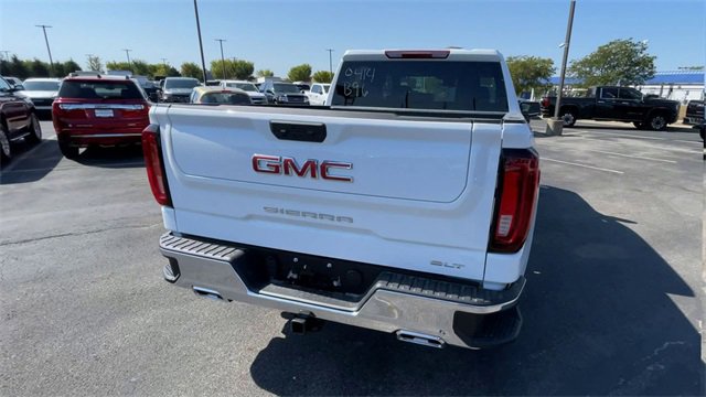 New 2026 GMC Sierra 1500 SLT image 9