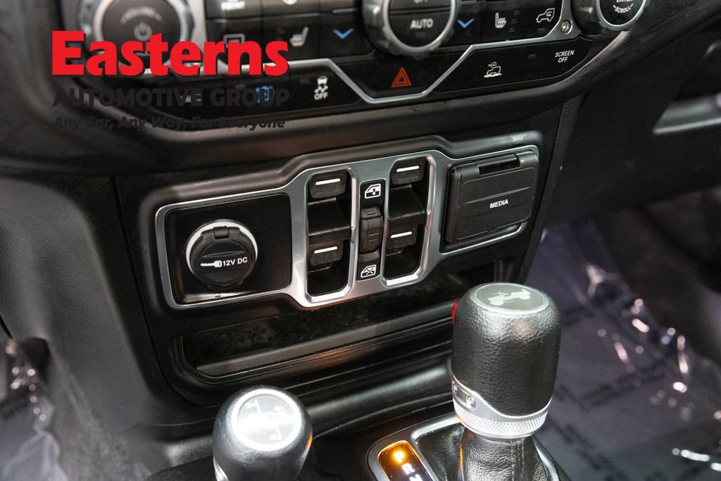 Used 2023 Jeep Wrangler Unlimited w/ Cold Weather Group AWD/4WD image 21