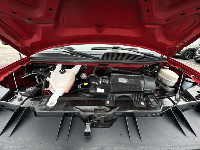 Used 2017 GMC Savana 2500 RWD image 24