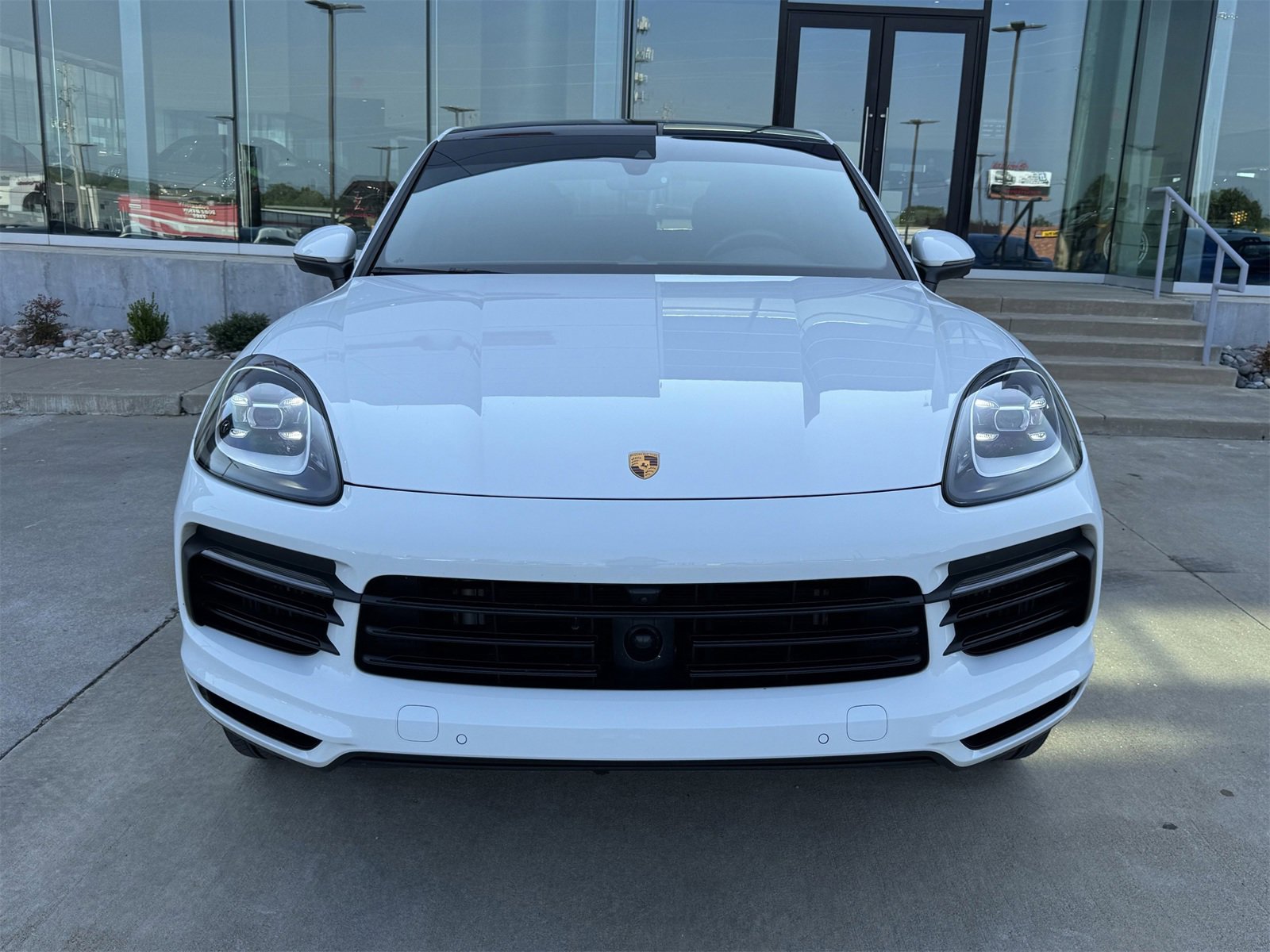 Certified 2022 Porsche Cayenne Coupe image 10