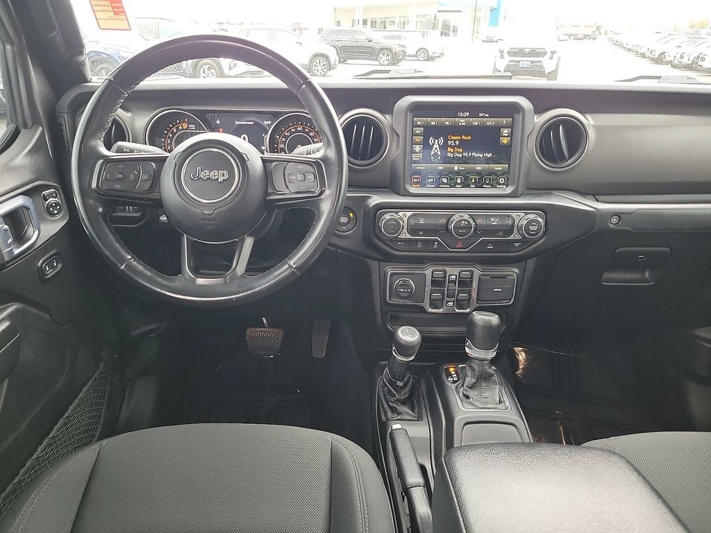 Used 2022 Jeep Gladiator Sport AWD/4WD image 10