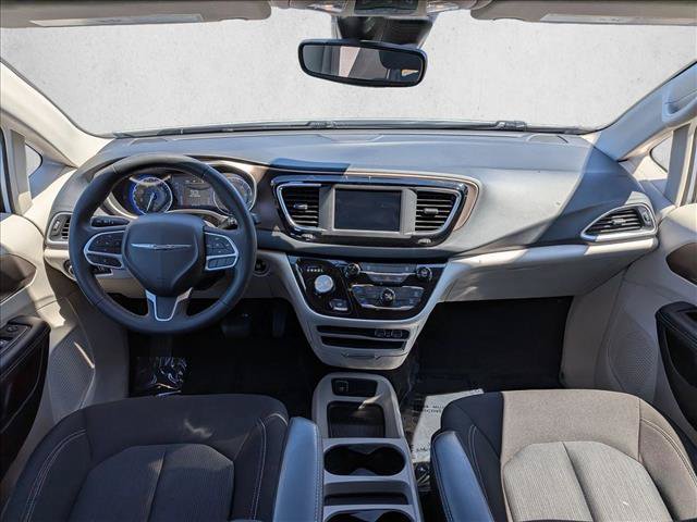 Used 2023 Chrysler Voyager LX FWD image 16