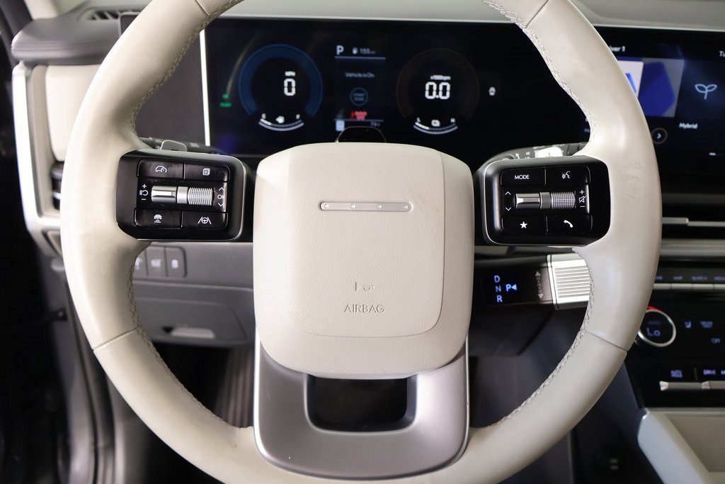 Used 2025 Hyundai Santa Fe SEL image 3